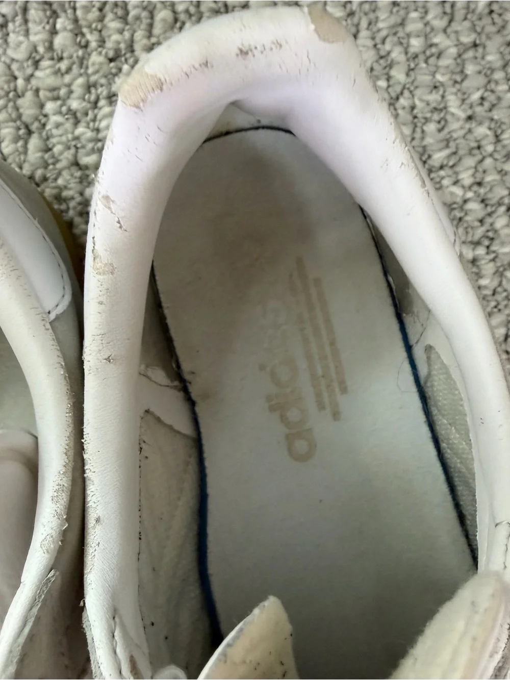 adidas Gazelle Suede Sneakers in Light Gray & White with Gum Sole Women’s Size 9 - Picture 11 of 13
